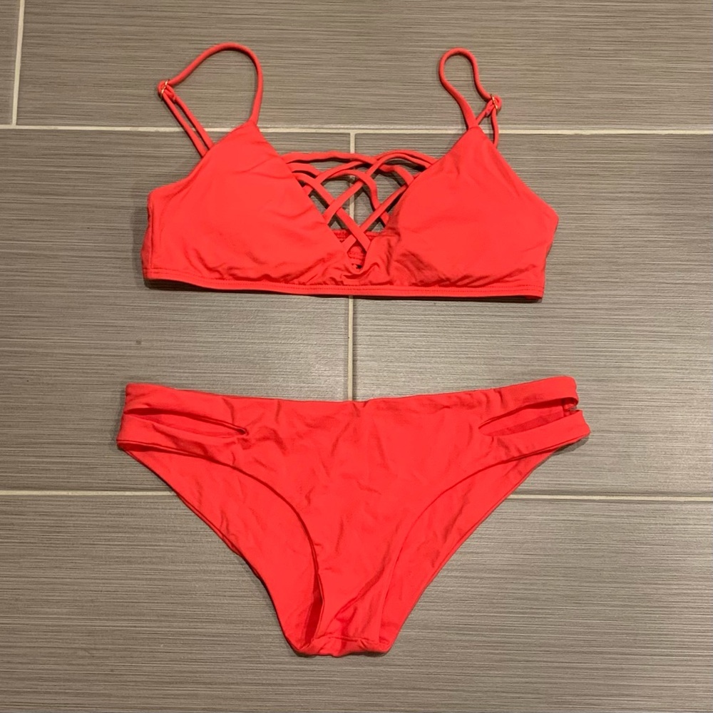 L*space Jamie Bikini Top with Cutout Bottoms in Geranium